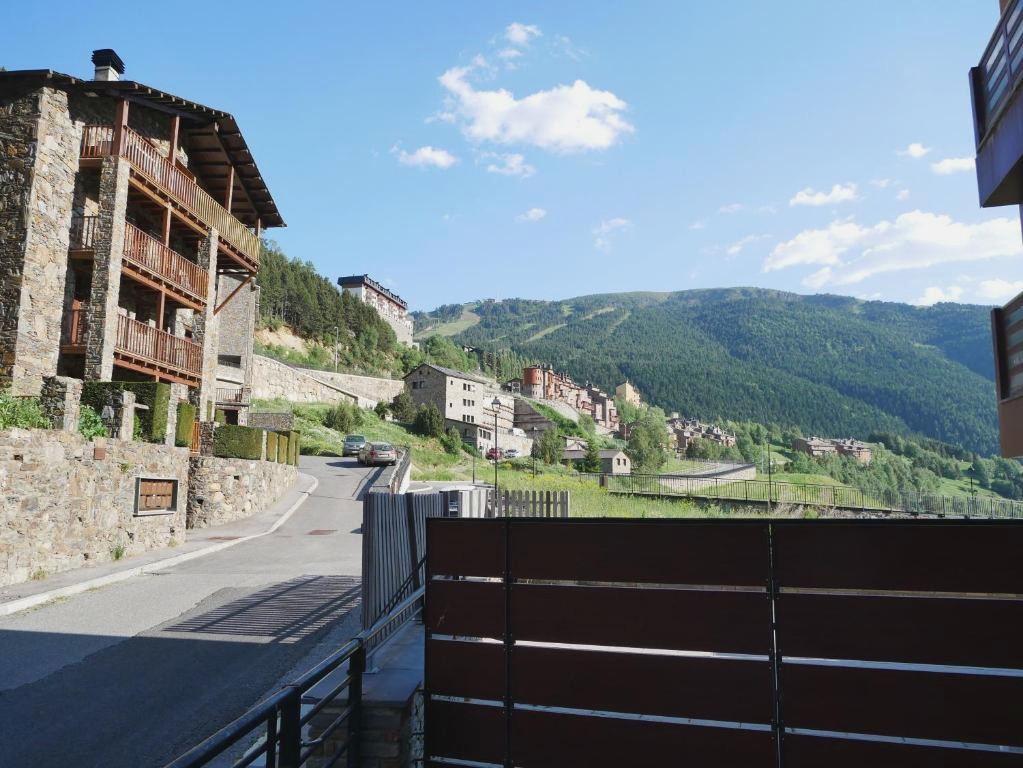 AC Apartaments Cabirol Incles