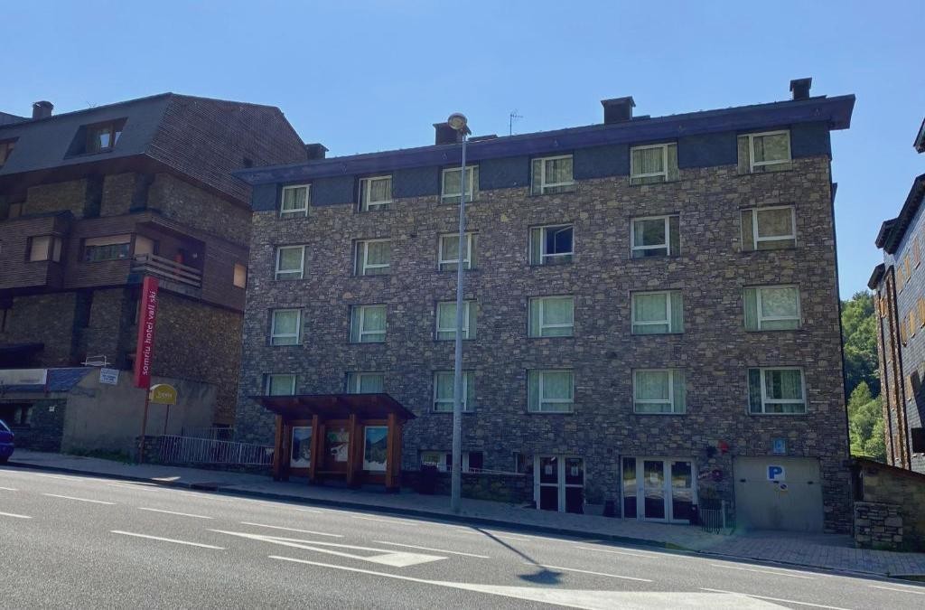Somriu Hotel Vall Ski