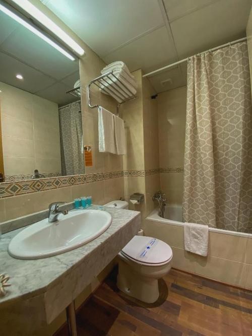Somriu Hotel Vall Ski