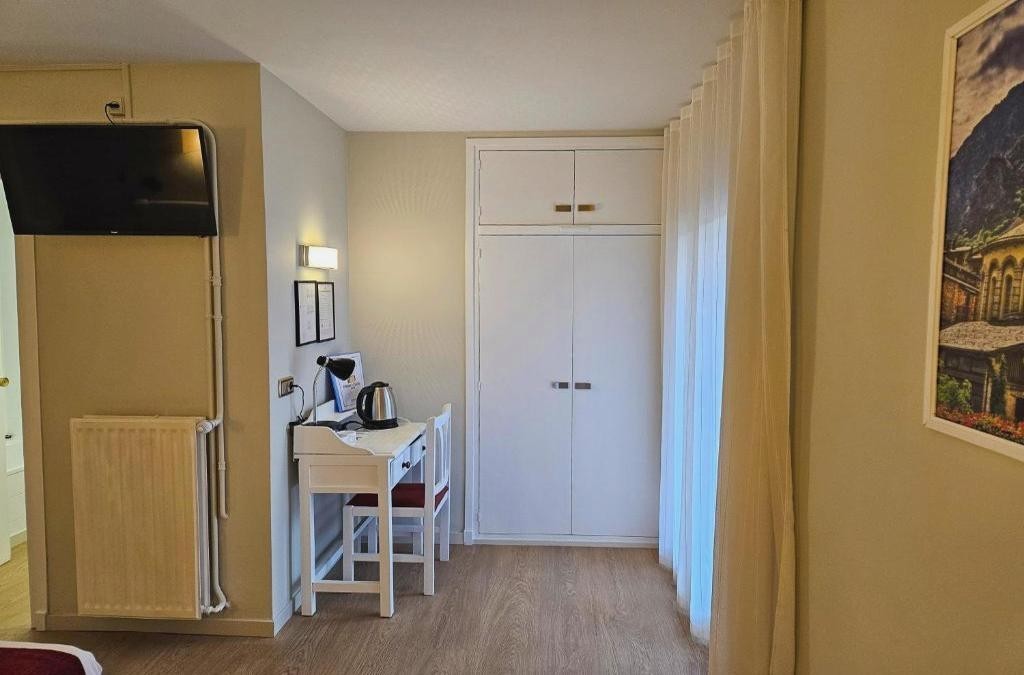 Hotel Pere d'Urg 3000