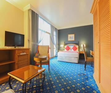 OYO 328 City Plaza Hotel