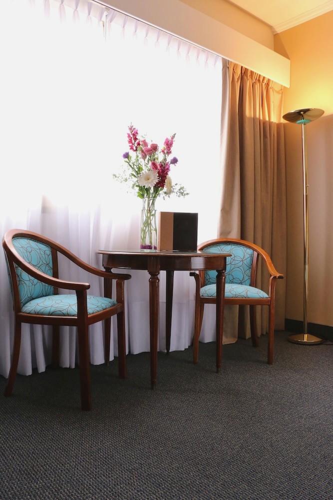 Centuria Hotel