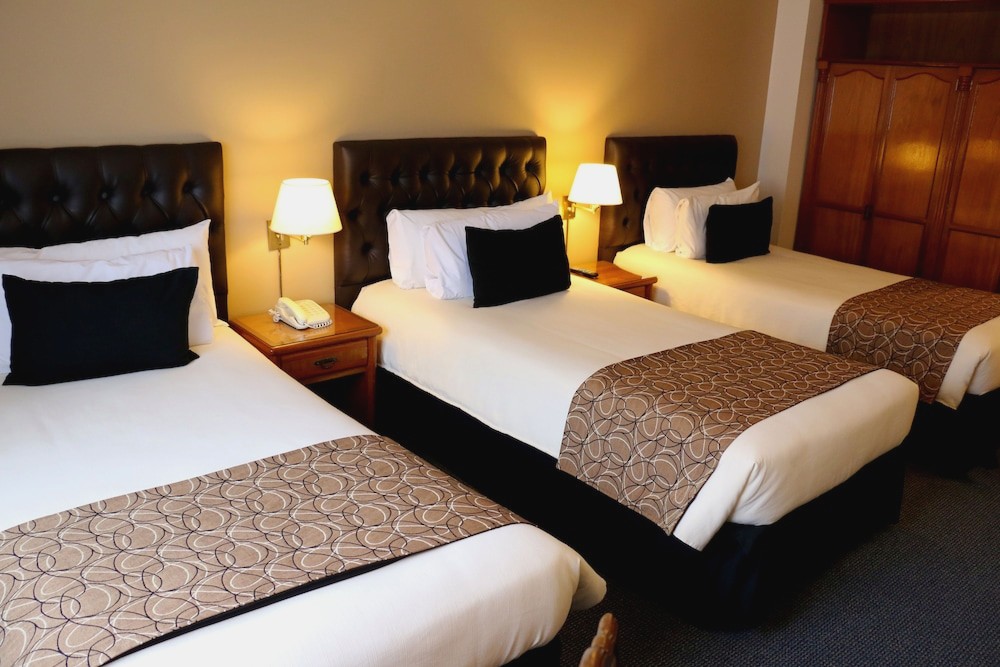 Centuria Hotel