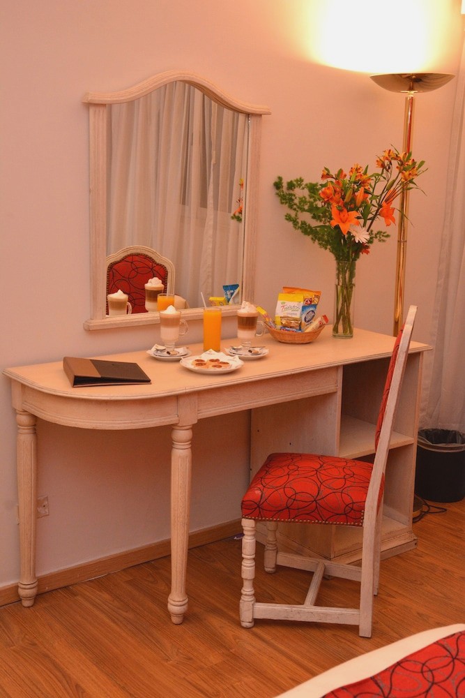 Centuria Hotel