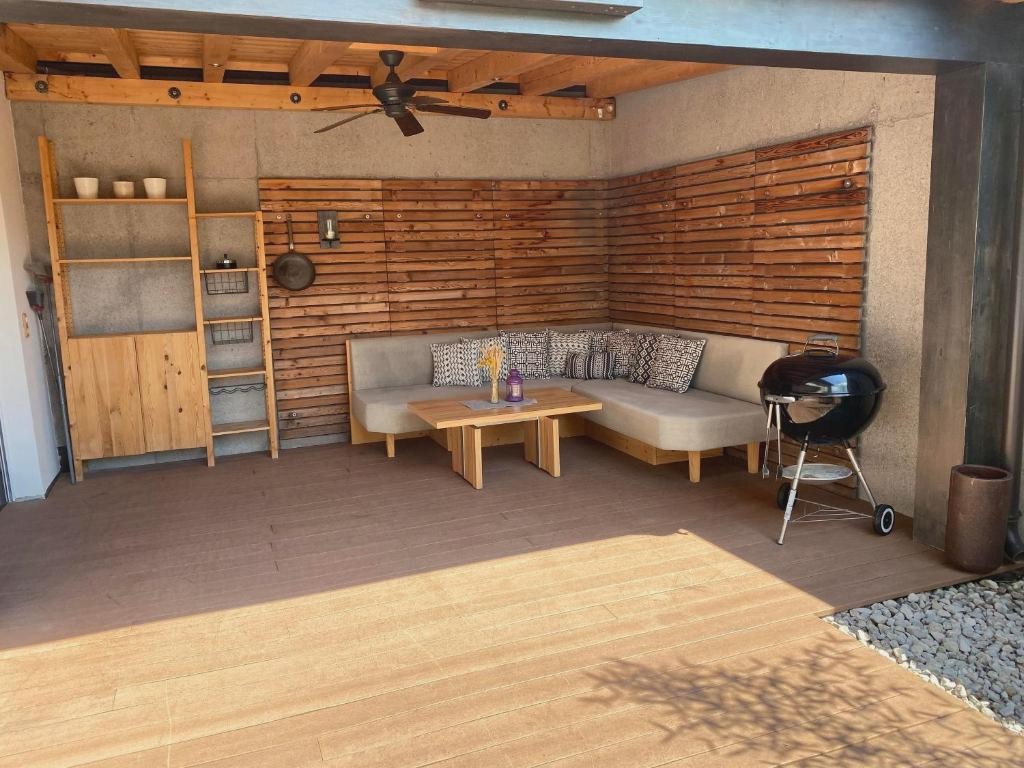 Mona Apartment