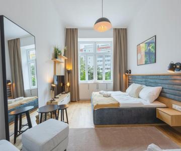Josef's Home I Premium Studio I Metro Access