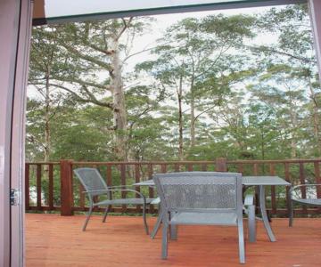 Green Leaves Cabin