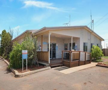 Cloncurry Holiday & Caravan Park