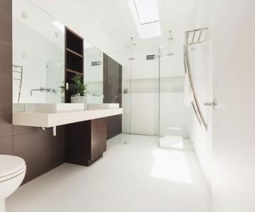 Spinnakers Waterfront