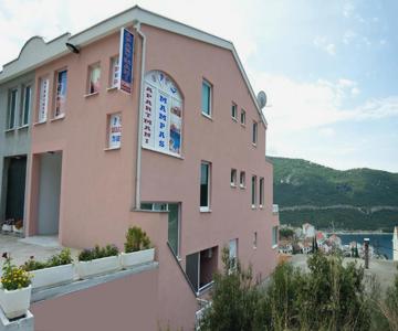 Apartments Mampas