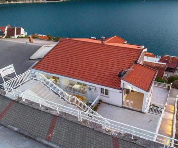 Apartments Njavro Neum