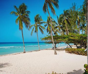 Coconut Court Beach Hotel