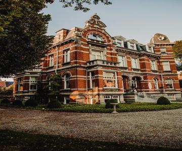 'T Kasteel En 'TKoetshuys