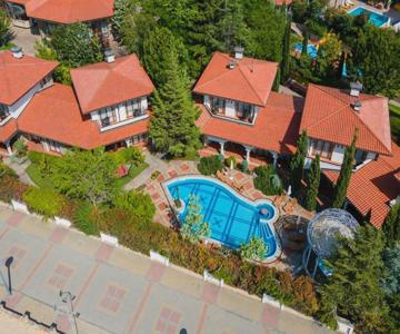 Helena VIP Villas and Apartments