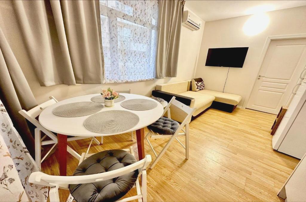 Menada Romance Marine Apartments