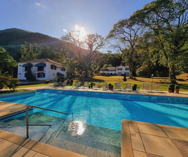 Saison Resort & Spa