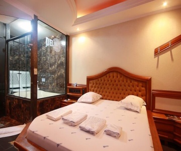 Delirius Motel