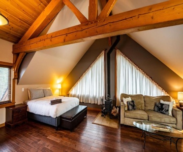 Revelstoke Timber Loft