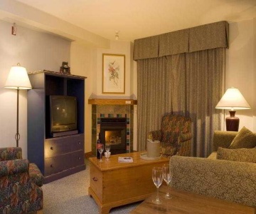 Sun Peaks Resort - Hearthstone Lodge