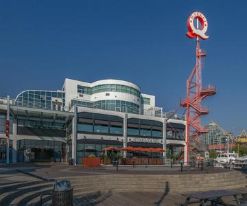Lonsdale Quay Hotel