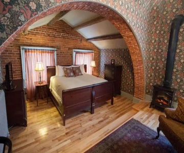 Fairholm National Historic Inn