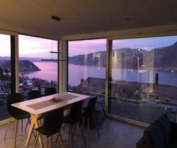 Moderne Unterkunft Mit Panoramablick Auf Thunersee