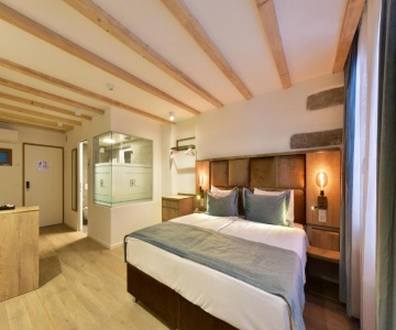 Hôtel Rousseau Plus