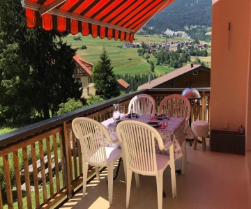 Abitaziun Silvia Sur Baselgia