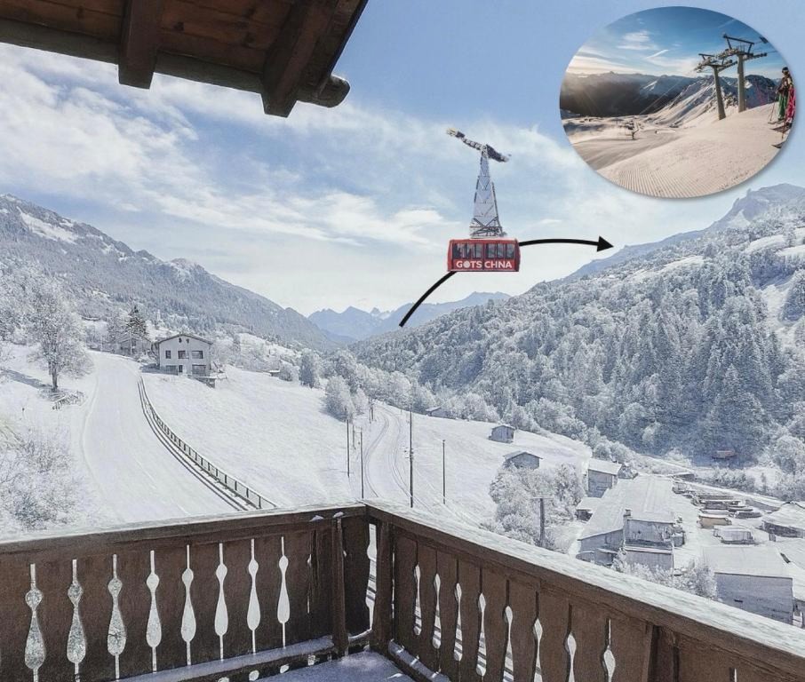 Apartment with Balcony & Mountain View