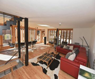 Fantastic Renovated Chalet In The Heart Of Alps