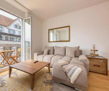 Kaya Zurich Apartment 4a - Downtown 2br Apt With Balcony