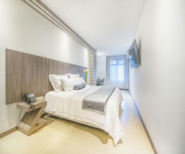 Torre Poblado Hotel & Apartasuite