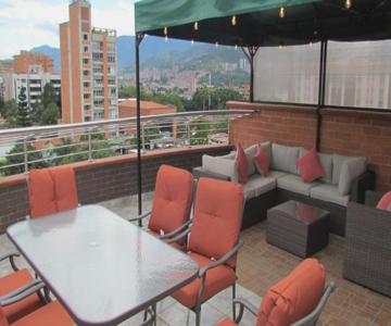 The 9's Aparta Hotel