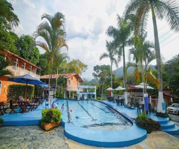 Hotel Porton De Occidente