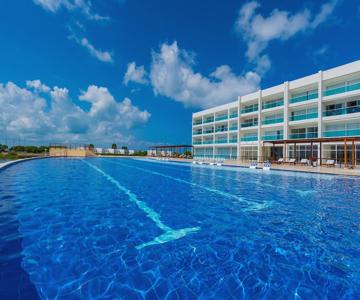 Marina Puerto Velero Club Nautico Resort