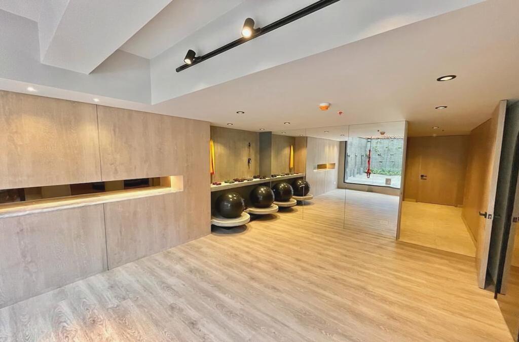 Luxury Icon Apartasuites 100