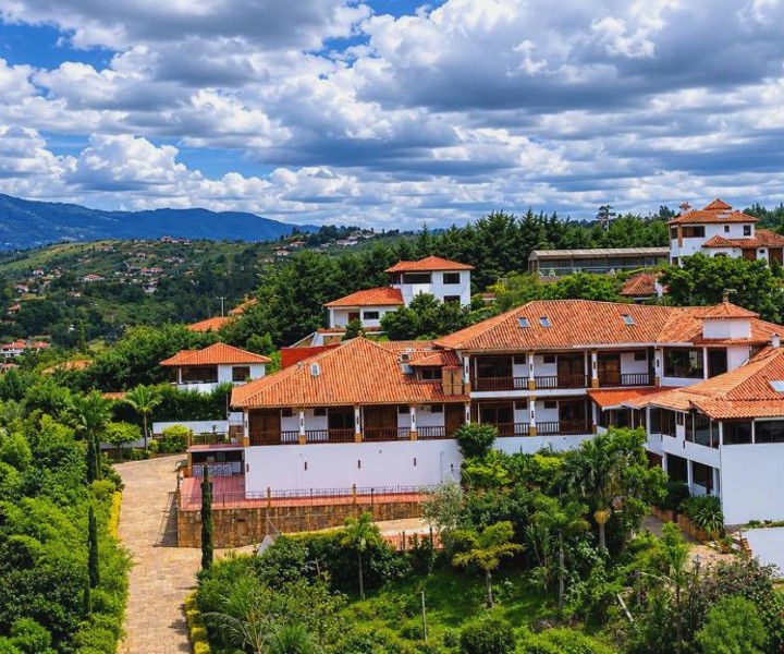 Hotel Puente Piedra