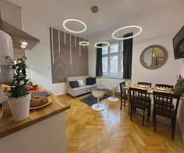 Karlin Oasis 2-Bedroom Apartment