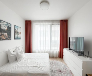 Real Living By Refa Karlin 408