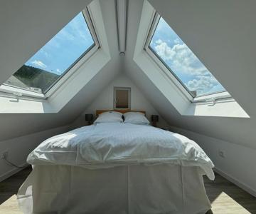 Alte Apotheke - Moderne Wohnung Mit Dachgeschoss