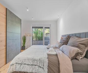 Neu: Stylische Suite Mit netflix Und Workspace