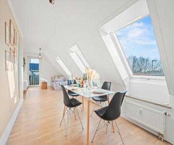 Seebalance Mit Alpenpanorama