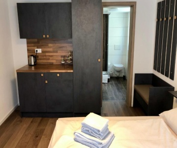 City Apartments, Outlet 100 Meter