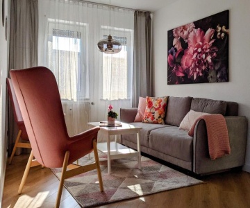 Cozy Apartment With Parking Garage Near Outlet