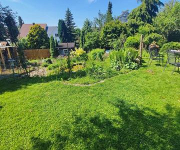 Große Wohnung Mit Whirlpool Und Garten