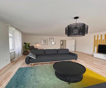 Amao Amber - 120 M2 Group Apartment - 10 Guests - King-size Beds - 2 Bathrooms - Free Parking