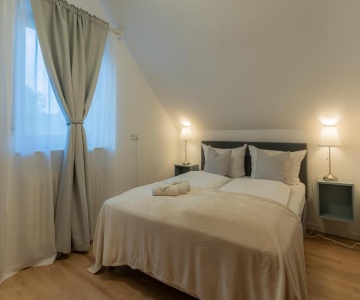 Epa Apartment - France Style