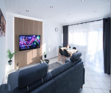 Alfa Stuttgart 3zi-maisonette 6 Personen Zuffenhausen Nahe Porsche & Bosch L Wifi & Smarttv I 3br 4 