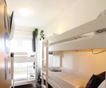 Hotel Ulm Zentrum - Komplettes Zimmer, Hochbett, Android Tv & Eigenem Bad - Perfekt Für Familien & G