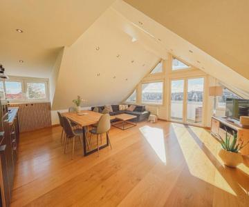 Helles Bergblick Luxus Apartment